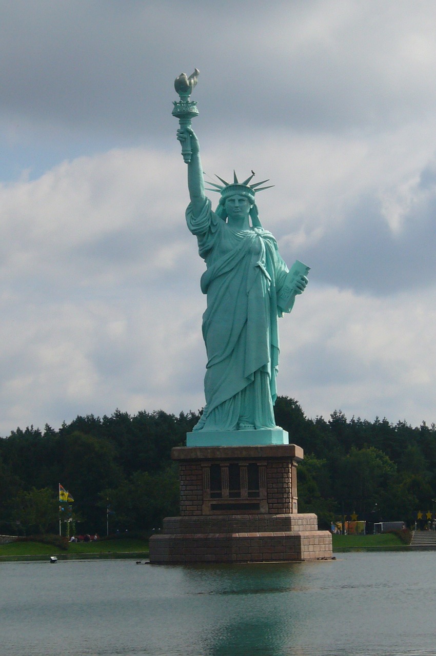 heide park statue of liberty stature free photo