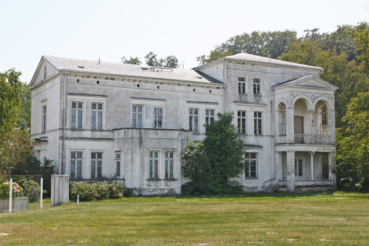 heiligendamm villa facade free photo