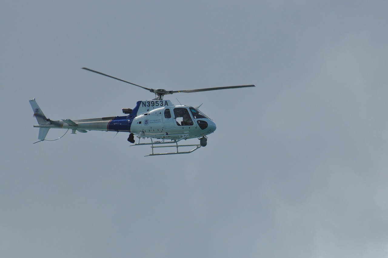 helicopter grey himmel free photo
