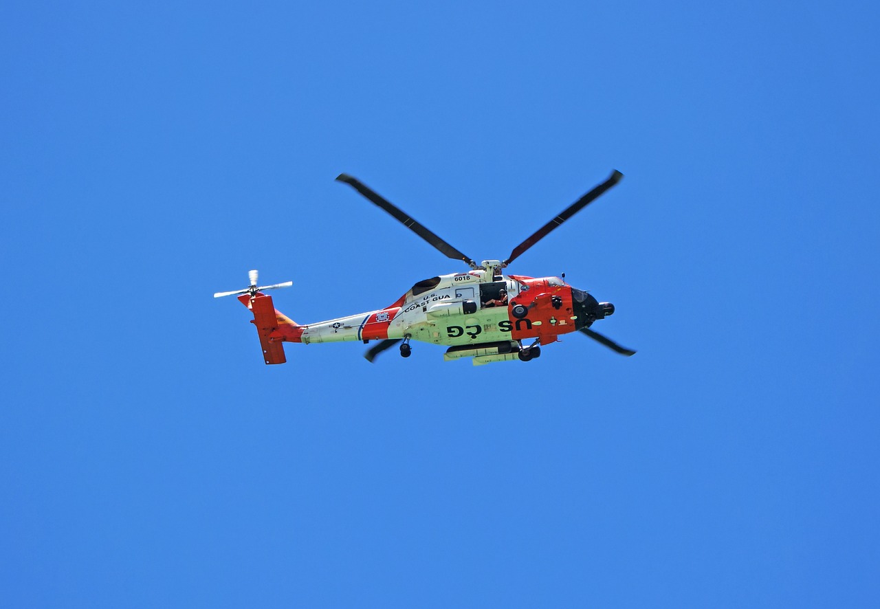 helicopter maritime rescue guardia marina uses free photo