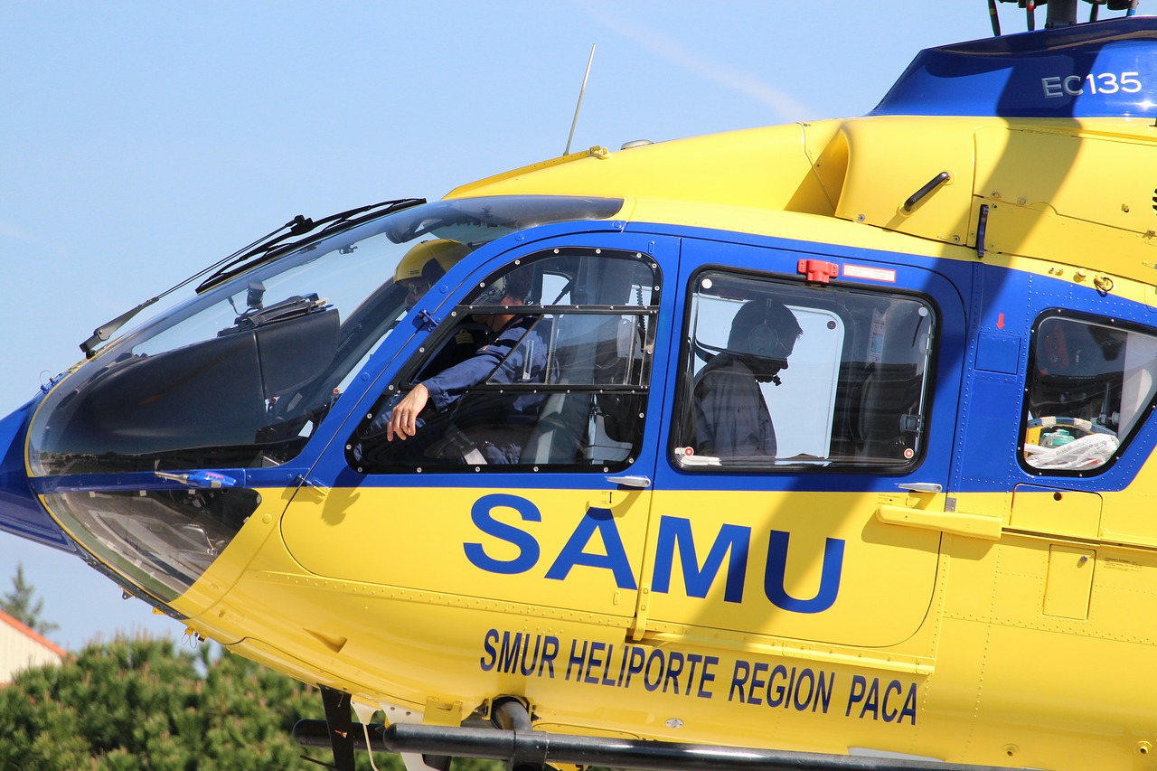 helicopter samu emergency free photo