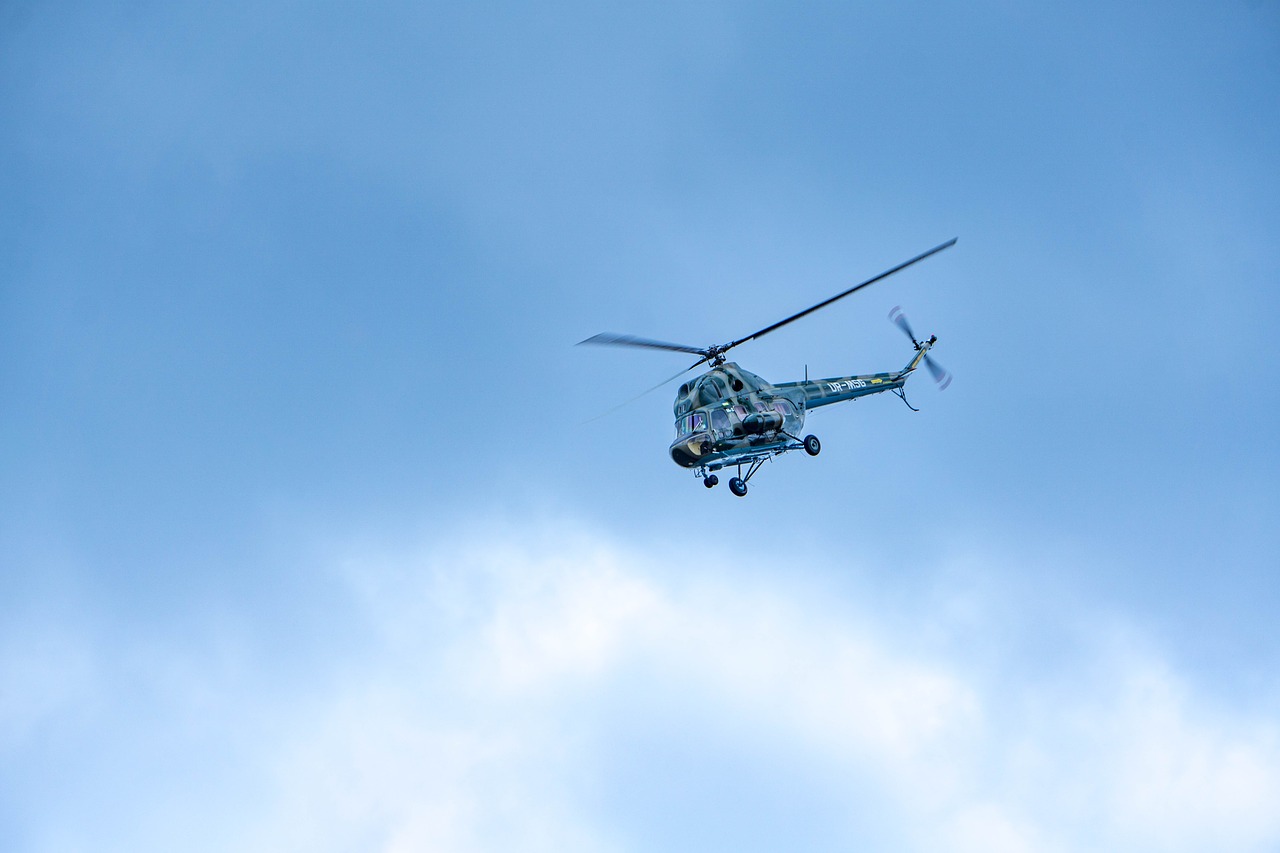 helicopter sky aviaterminal free photo