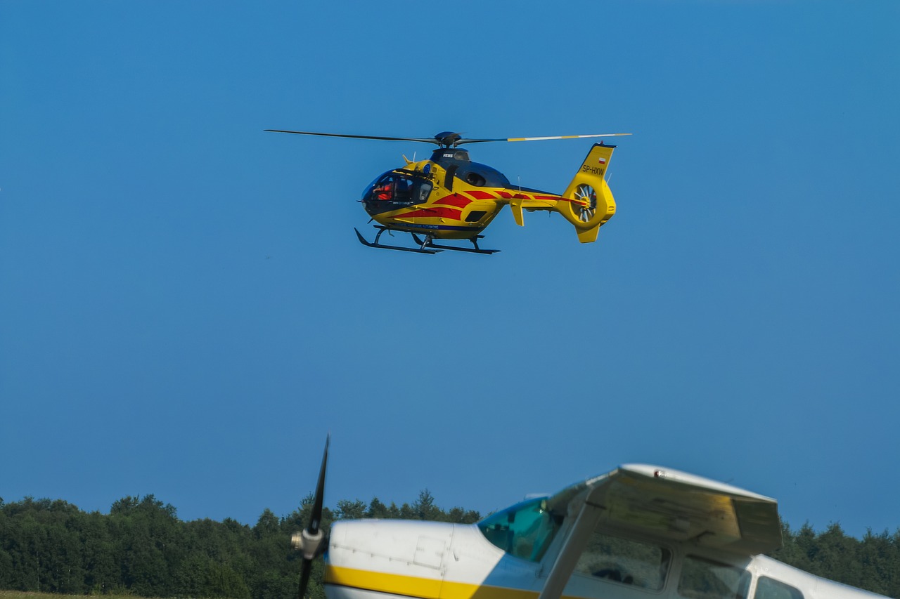 helicopter ambulance fly free photo