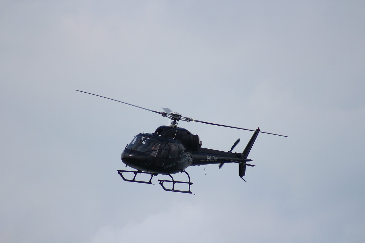 helicopter flight pleasure free photo