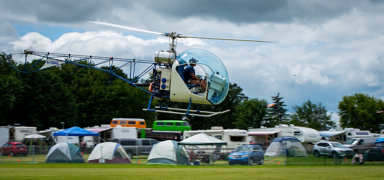 helicopter  flying  aviation free photo