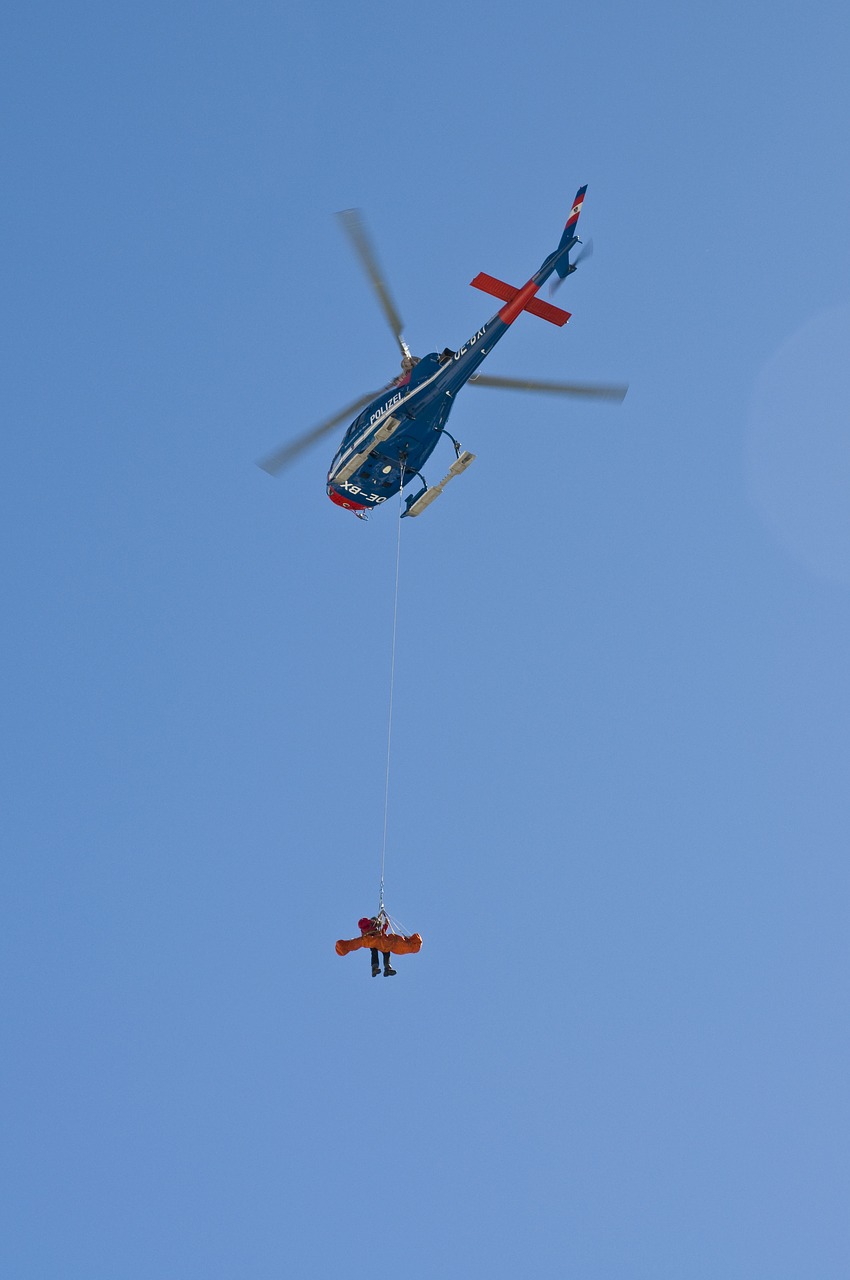 helicopter  salvage  accident free photo