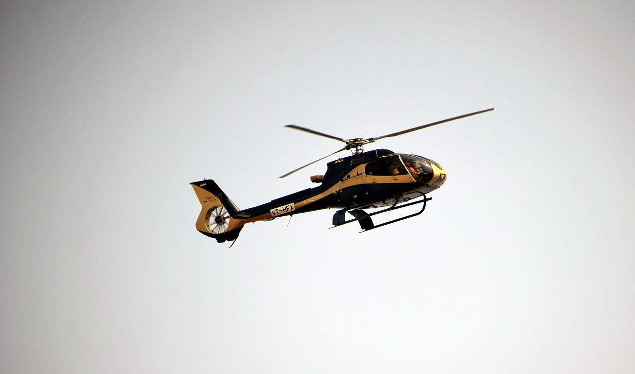 helicopter  flying  aviation free photo