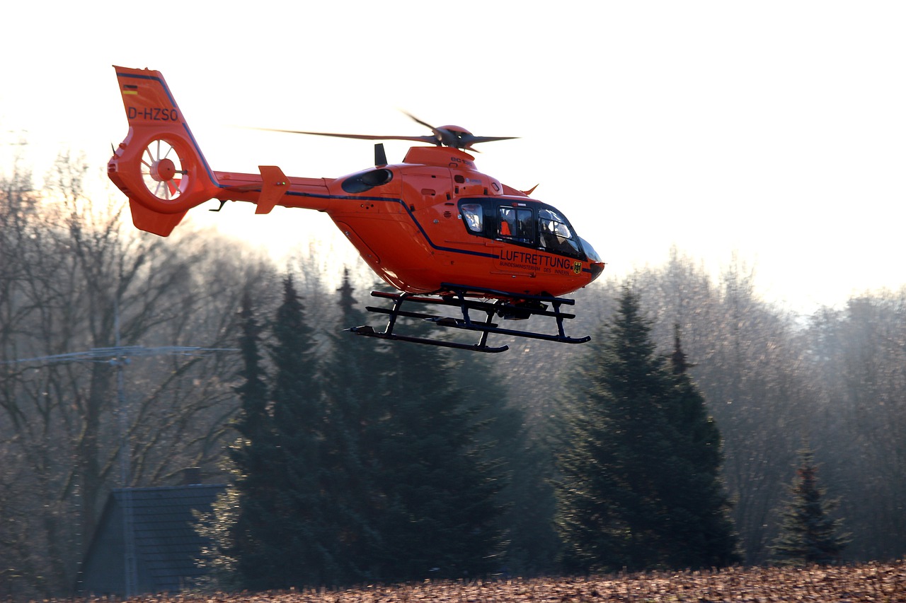 helicopter  hubschrauber  einsatz free photo