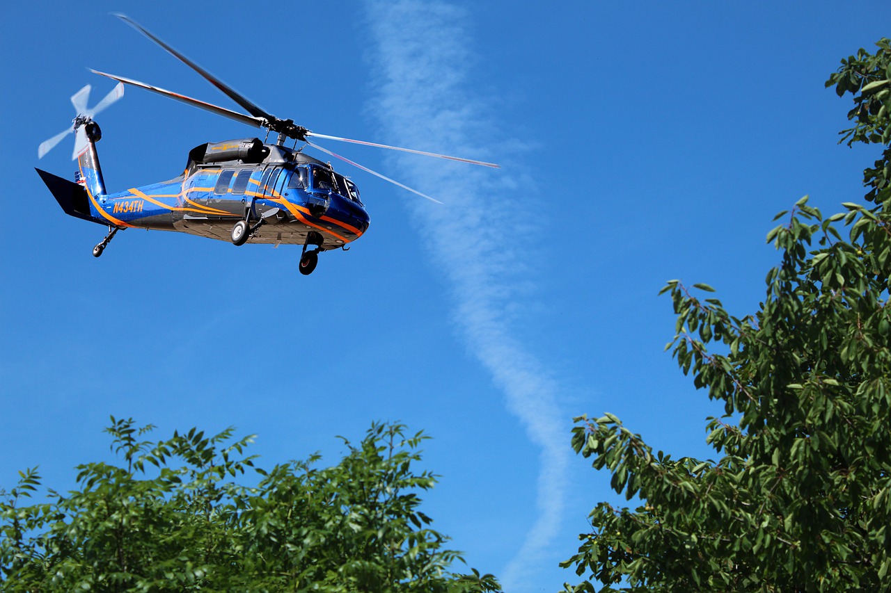 helicopter  searching  flying free photo