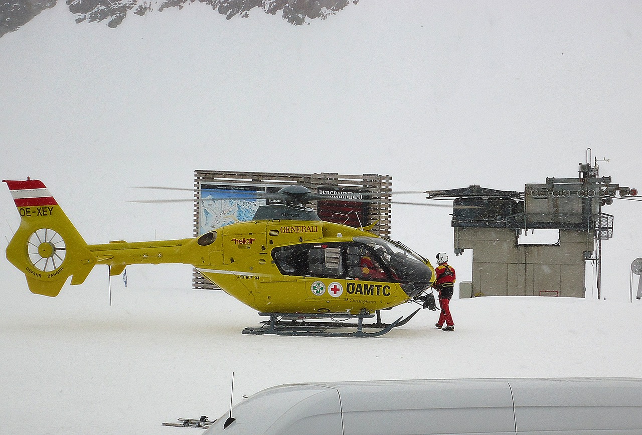 helicopter emergency topr free photo