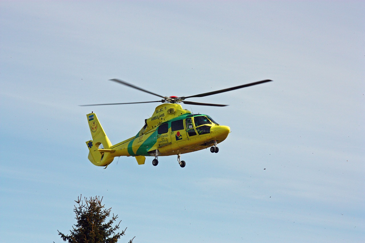 helicopter ambulance helicopter jämtlands landsting hkp free photo