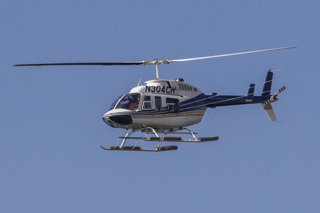 helicopter flying aircraft free photo