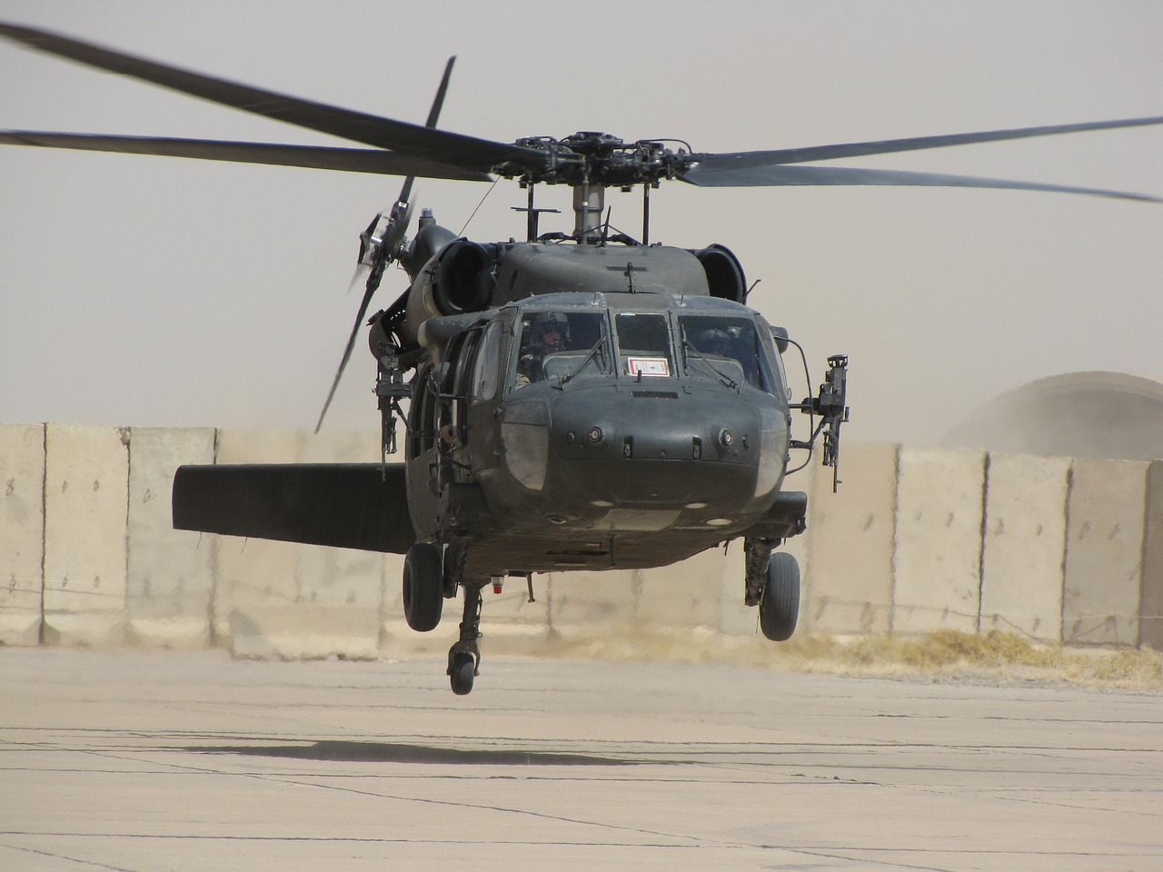 helicopter iraq blackhawk free photo