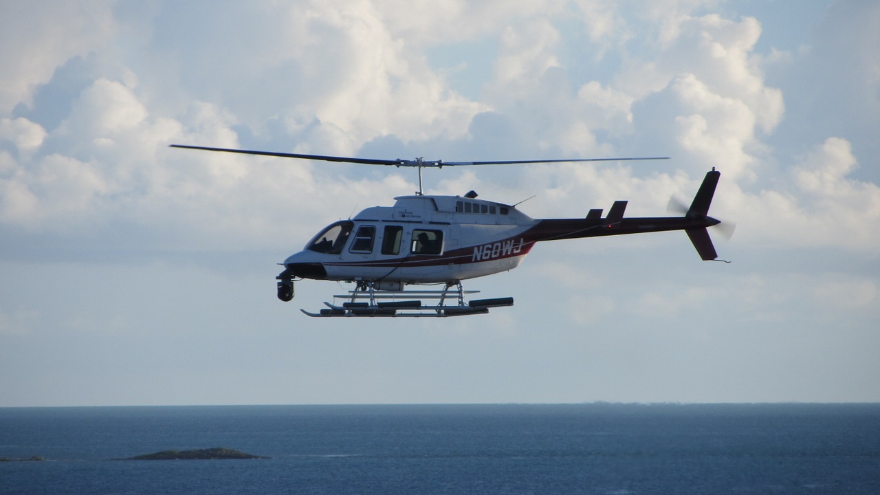 helicopter flying aircraft free photo