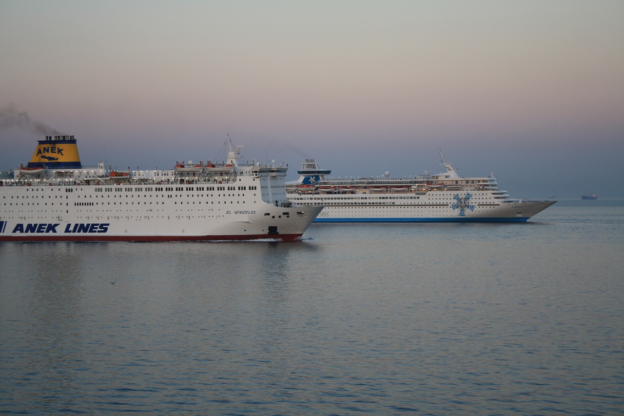 hellas  boat  pireus-port free photo