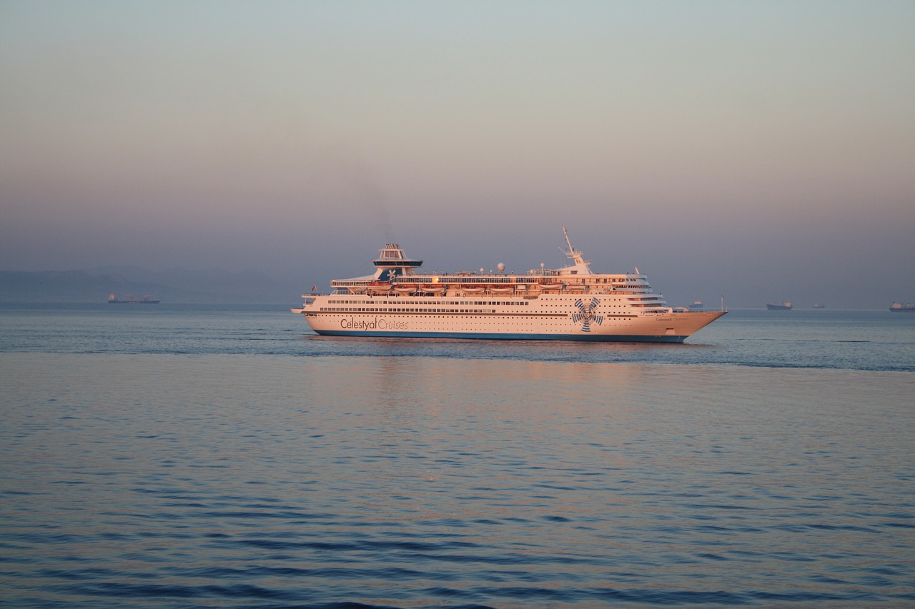 hellas  boat  pireus-port free photo