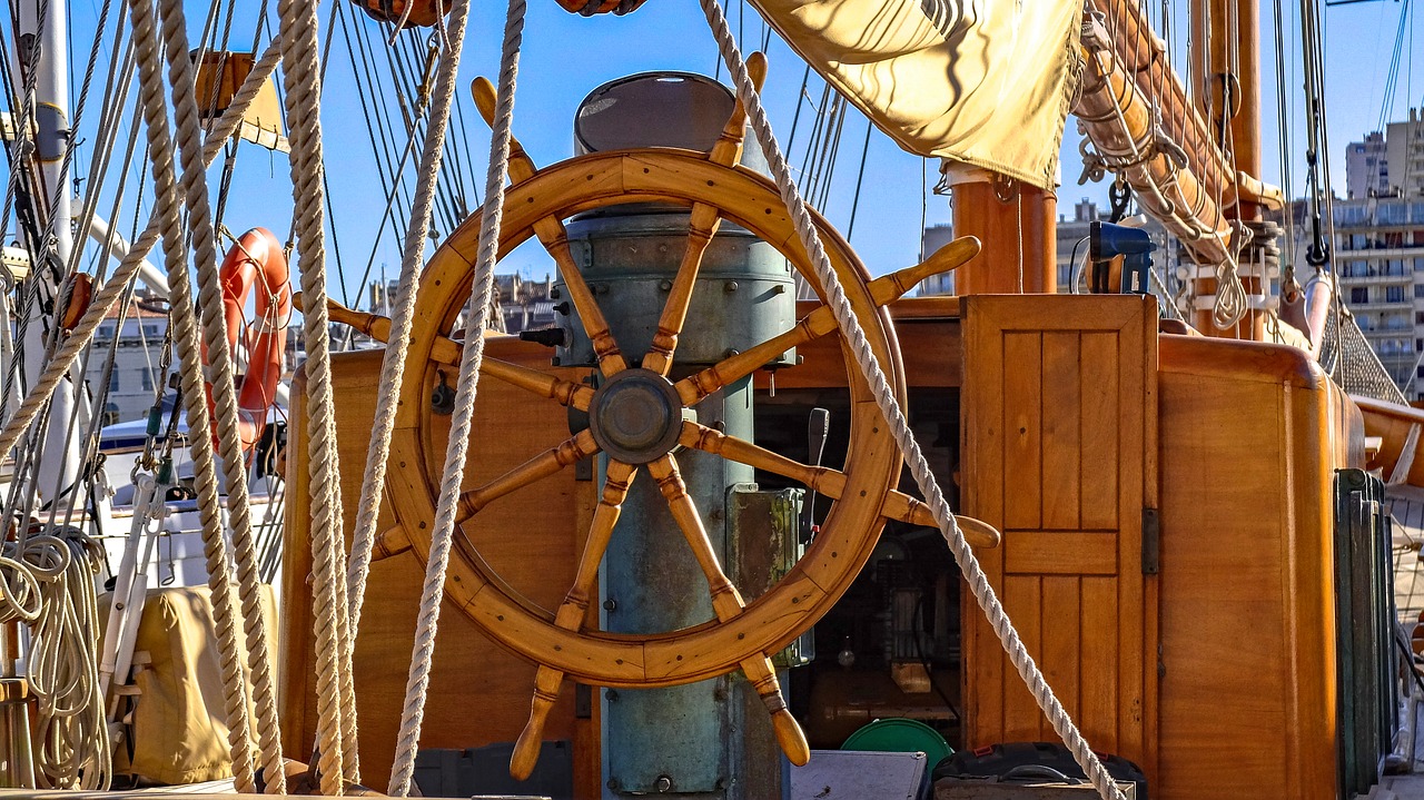 helm wheel sailboat free photo
