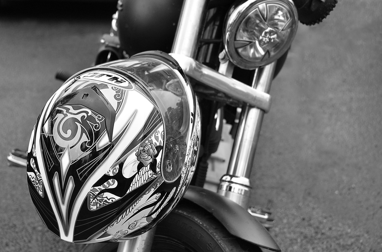 helmet motorcycle metal free photo