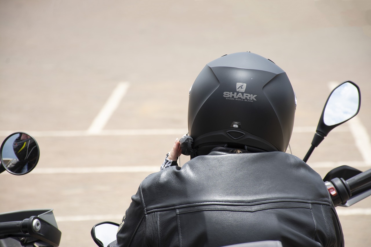 helmet  rider  motor free photo