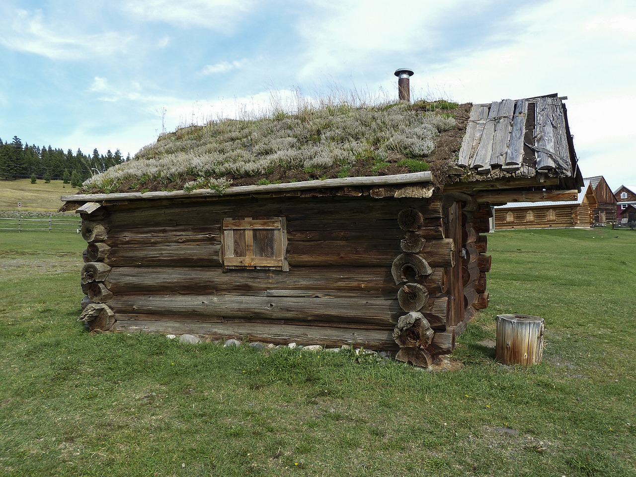 heritage site onehundredeight mile house british columbia free photo