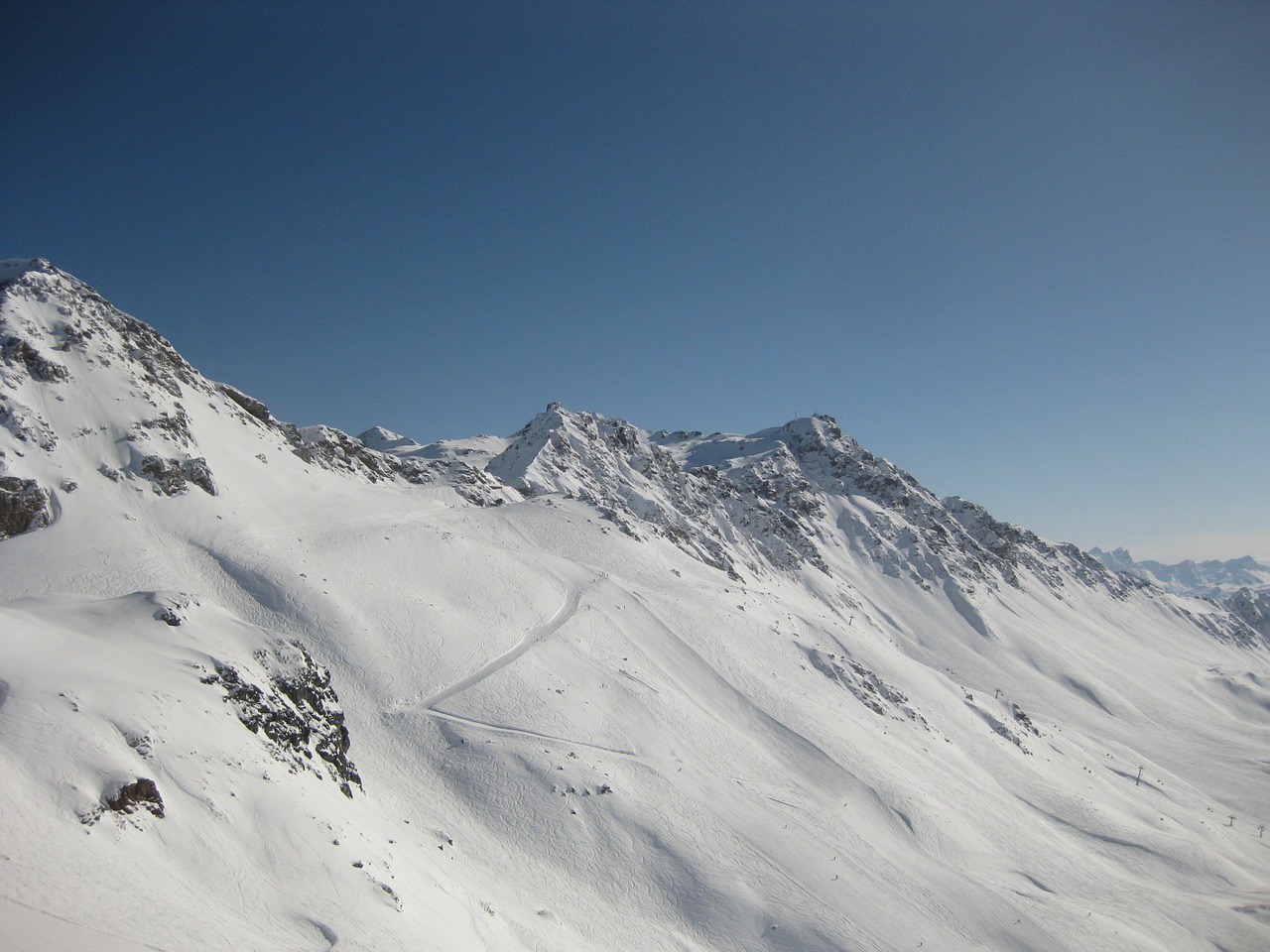 high mountain range skiing free photo