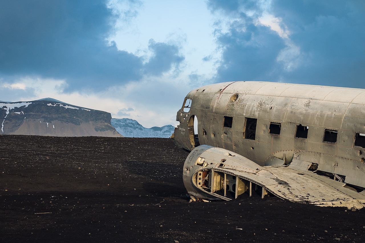 highland mountain airplane free photo