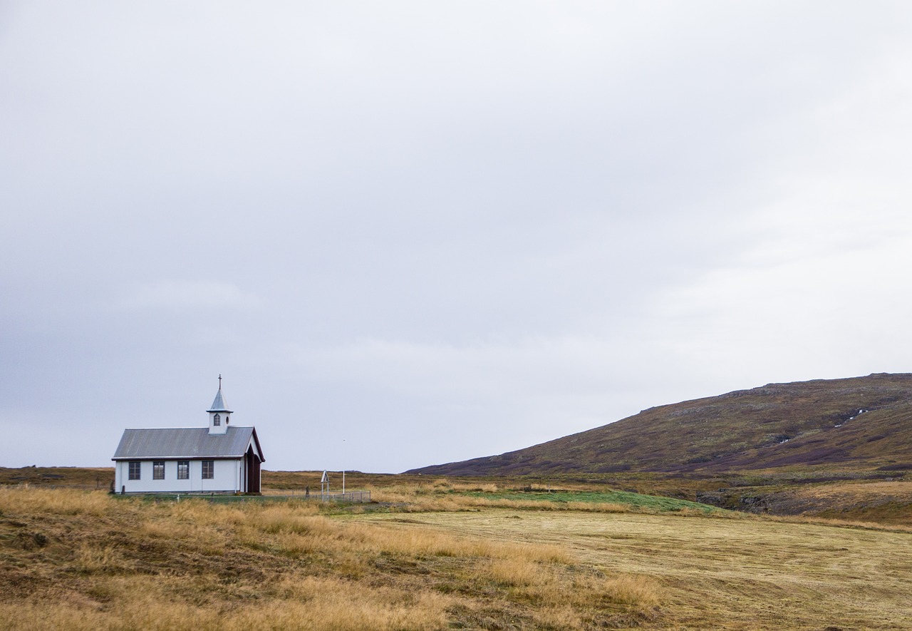 highland grass building free photo