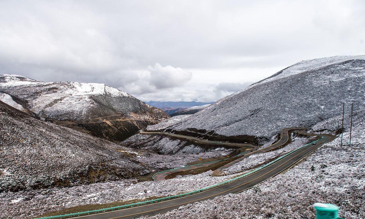 highway snow mountain the scenery free photo