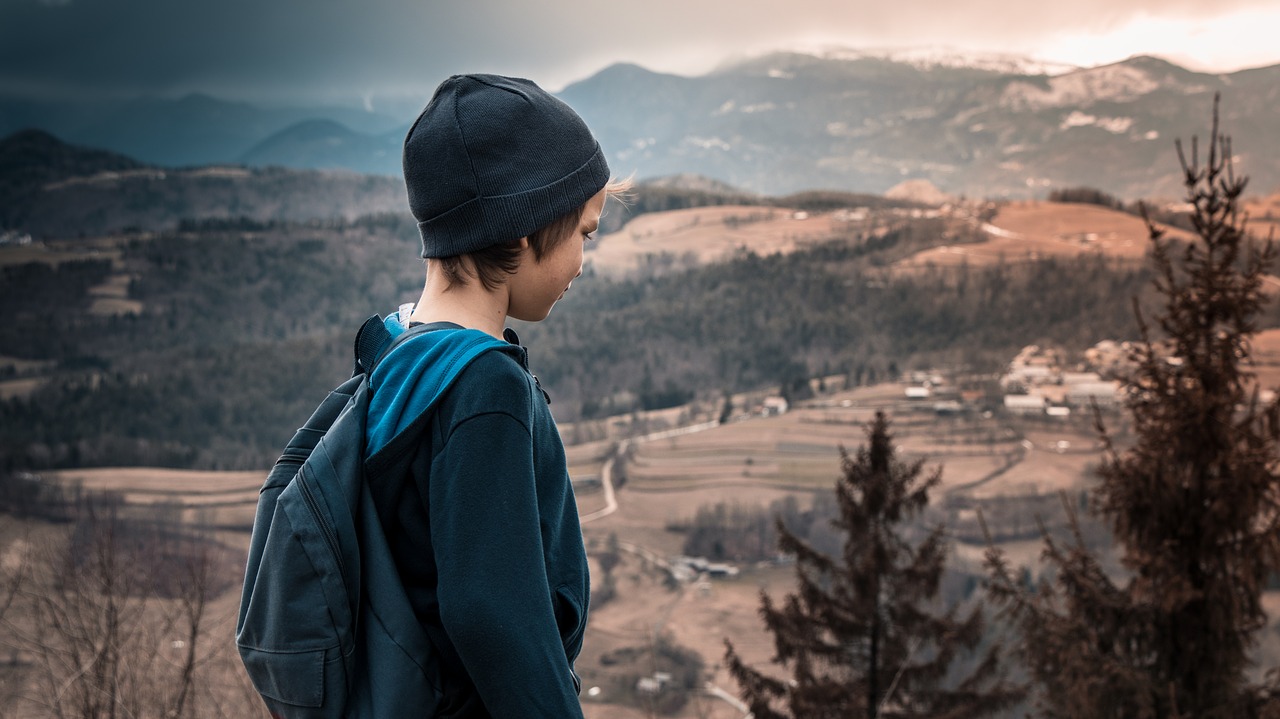 hike boy storm free photo