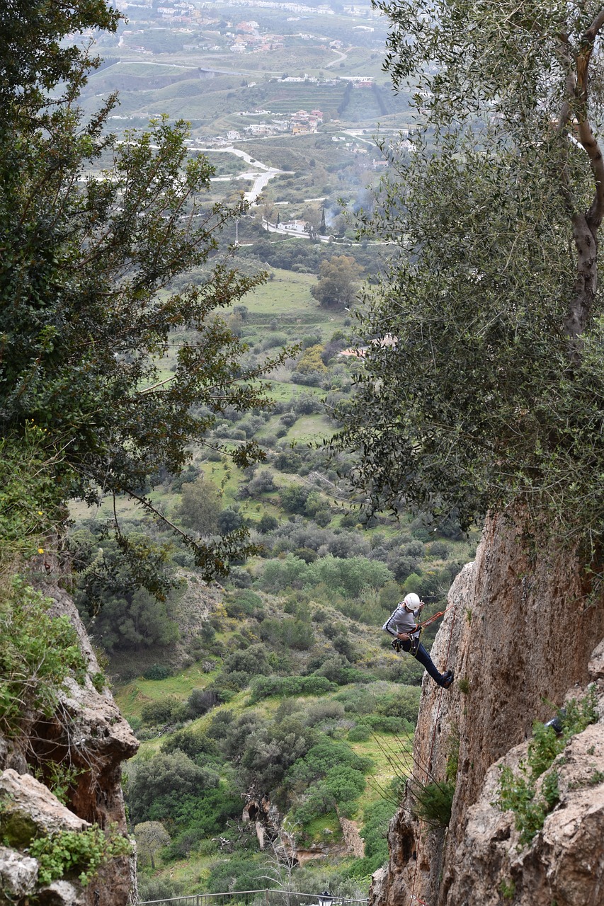 hike  man  helmet free photo