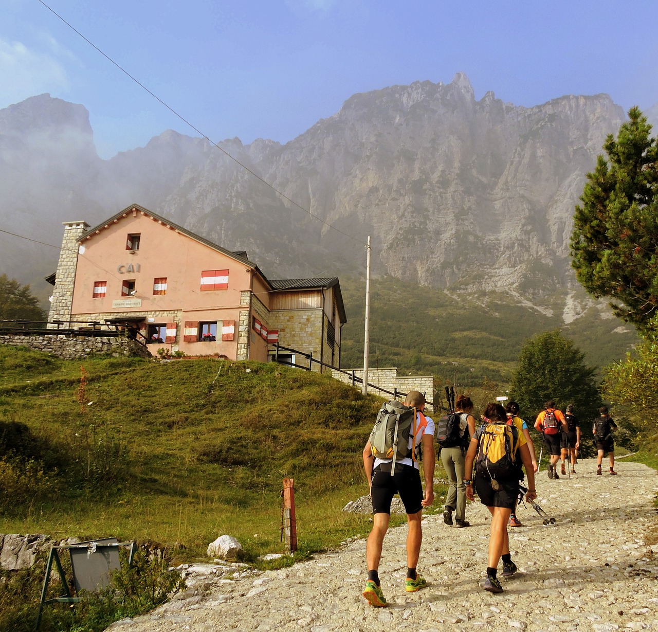 hiking walk refuge free photo