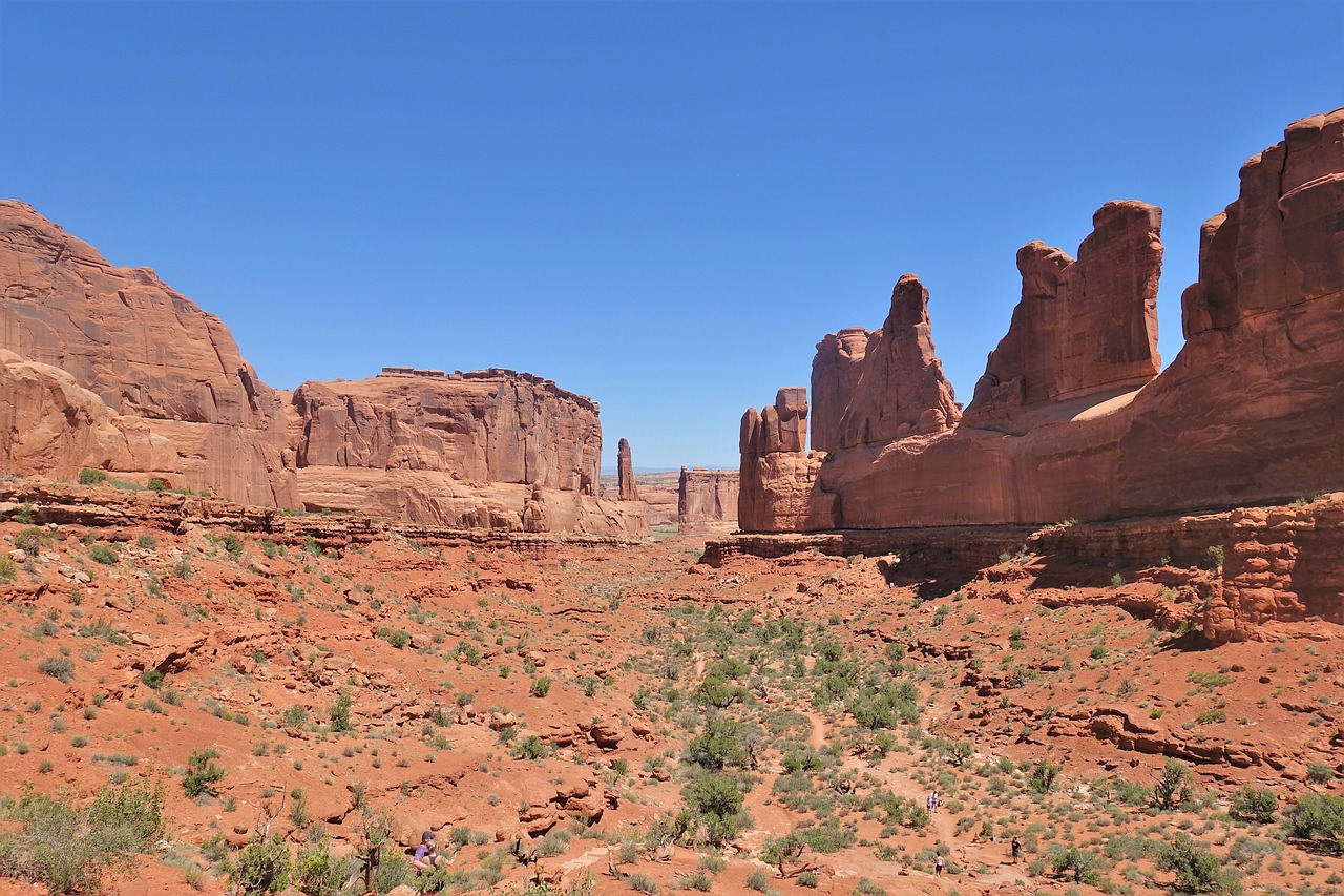 hiking  red sandstone  utah free photo