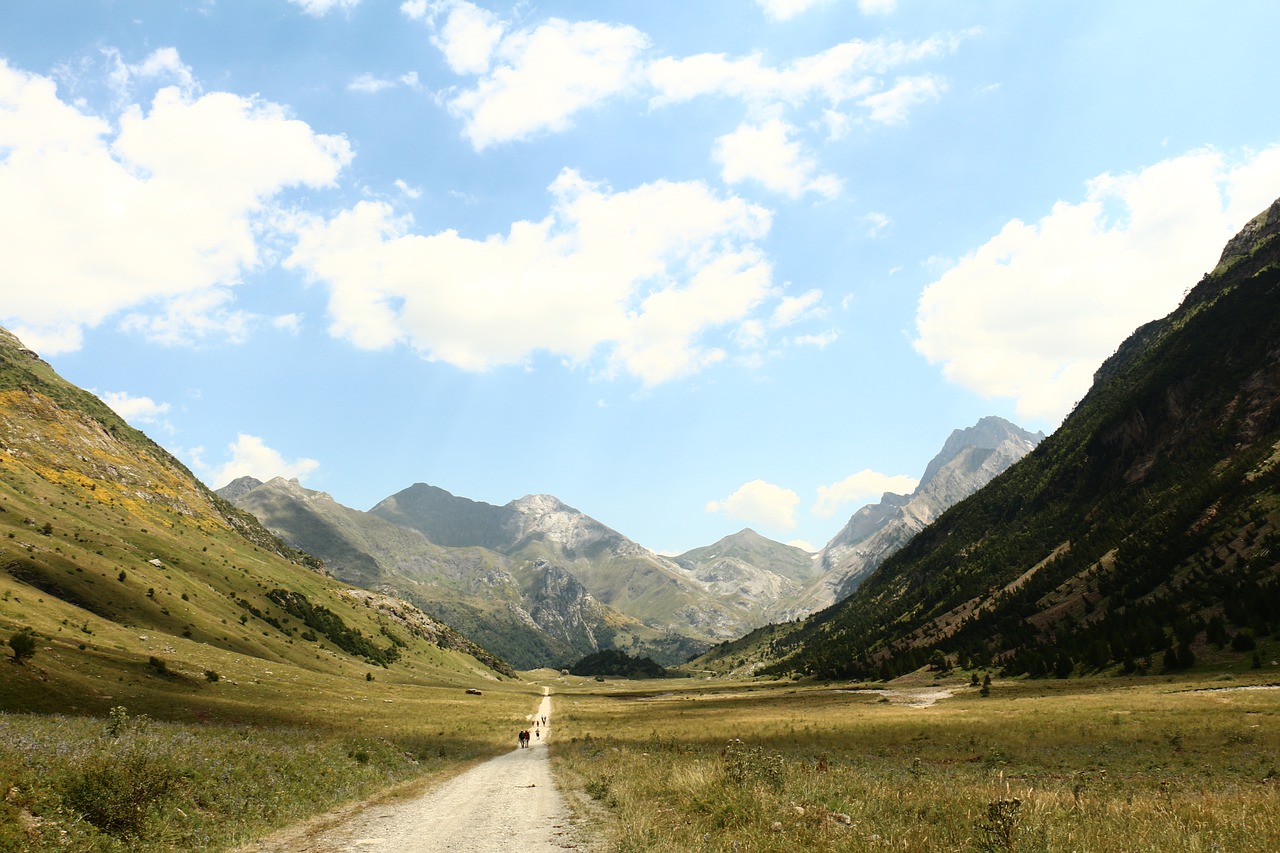 hiking  huesca  landscape free photo