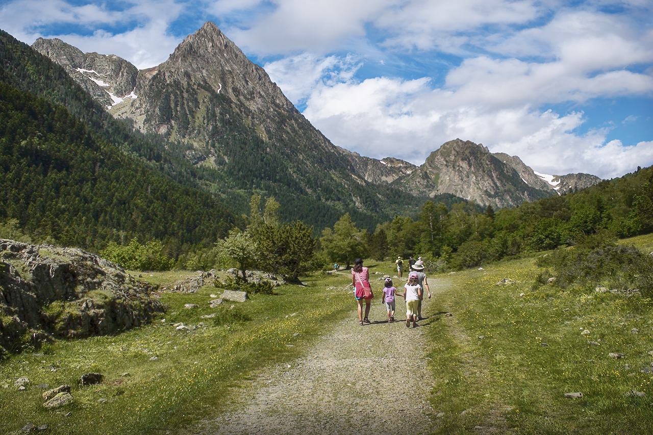 hiking  mountains  pyrenees free photo