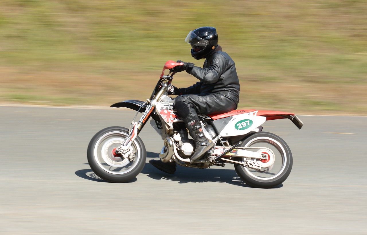 hillclimb  motorbike  speed free photo