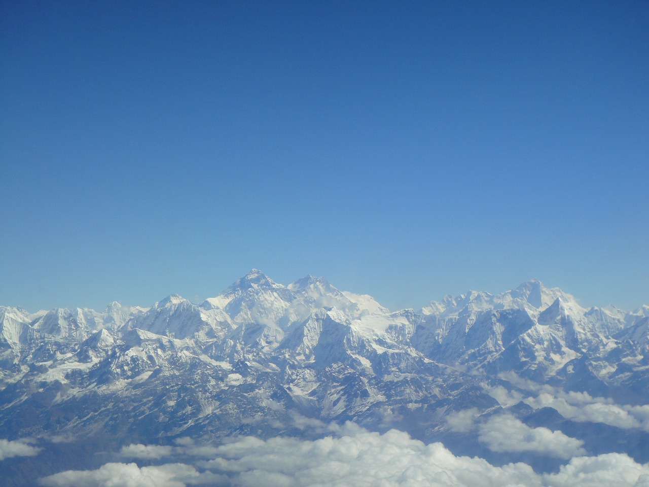 himalayan mountain range nepal himalayan free photo