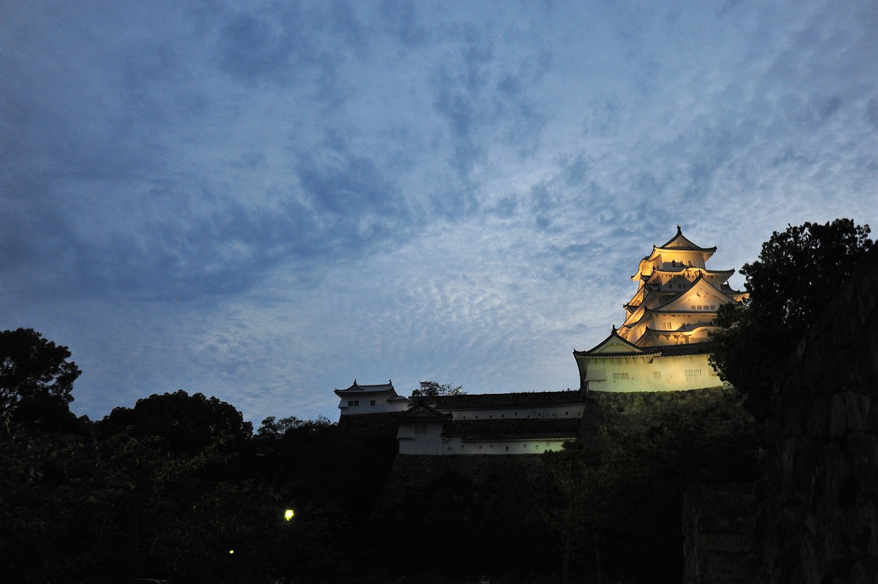 himeji castle evening sky free photo