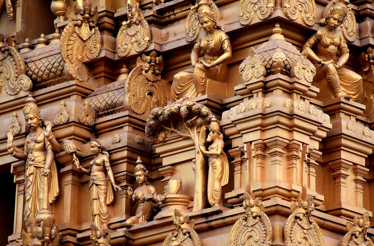 hindu panchalingeshwara temple free photo
