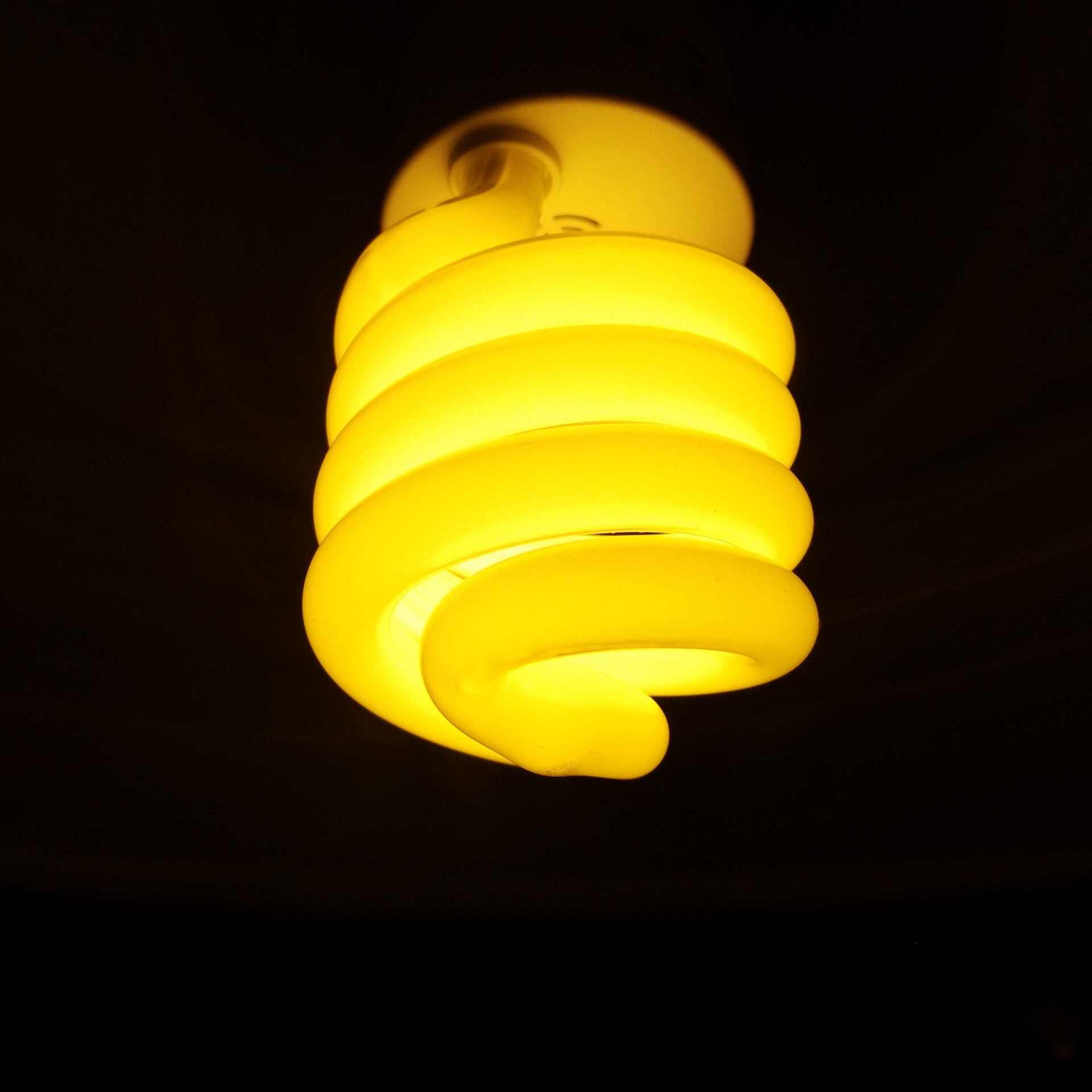 lamp yellow energy free photo