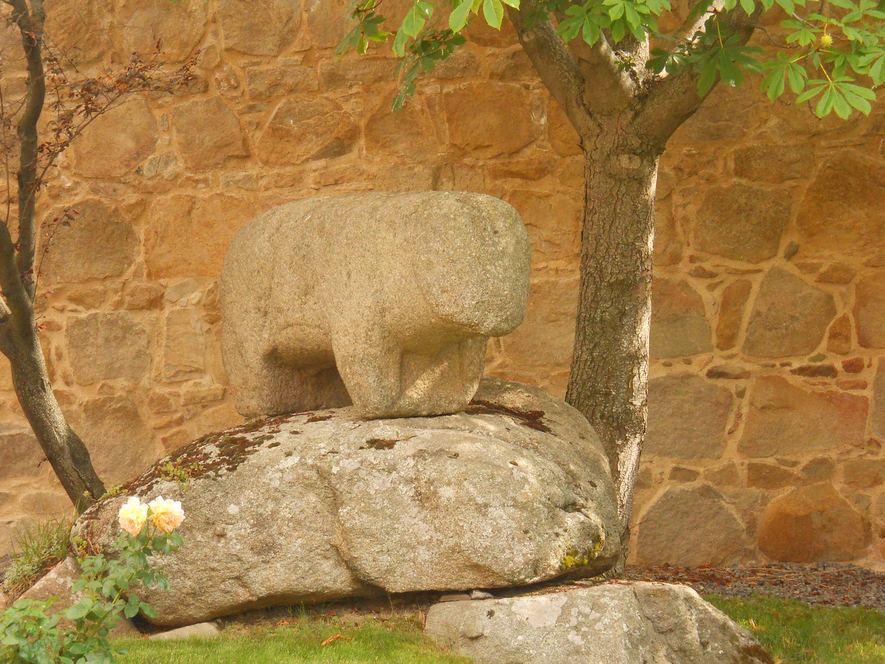 hippopotamus spain sculpture free photo