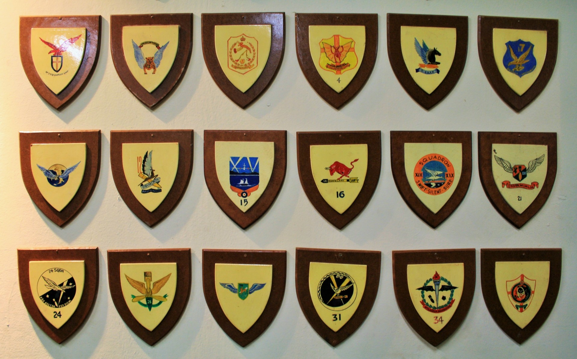 display badges squadron free photo