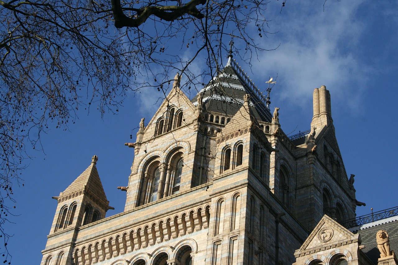 historic building london blue free photo