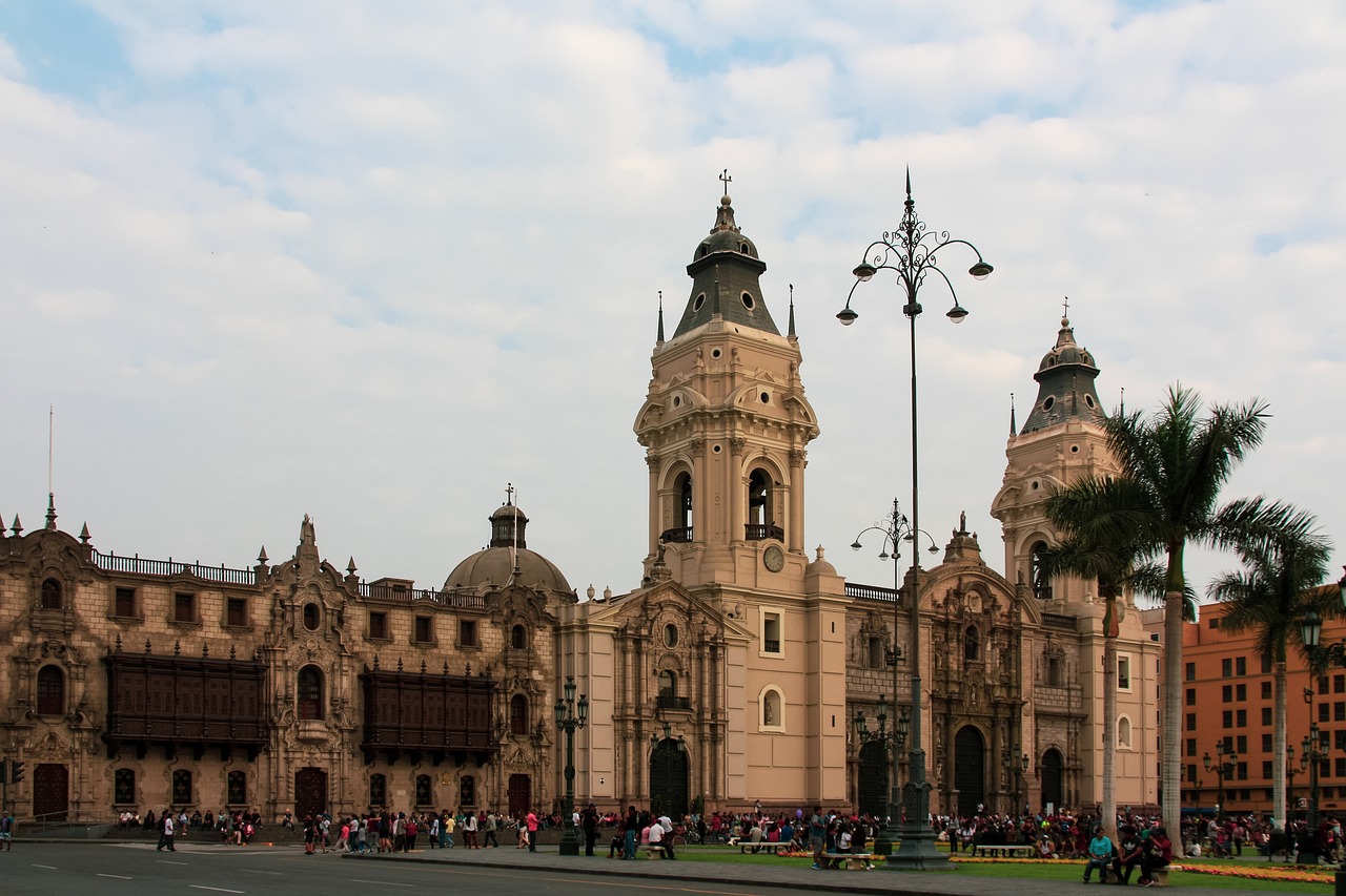 historic centre  lima  peru free photo