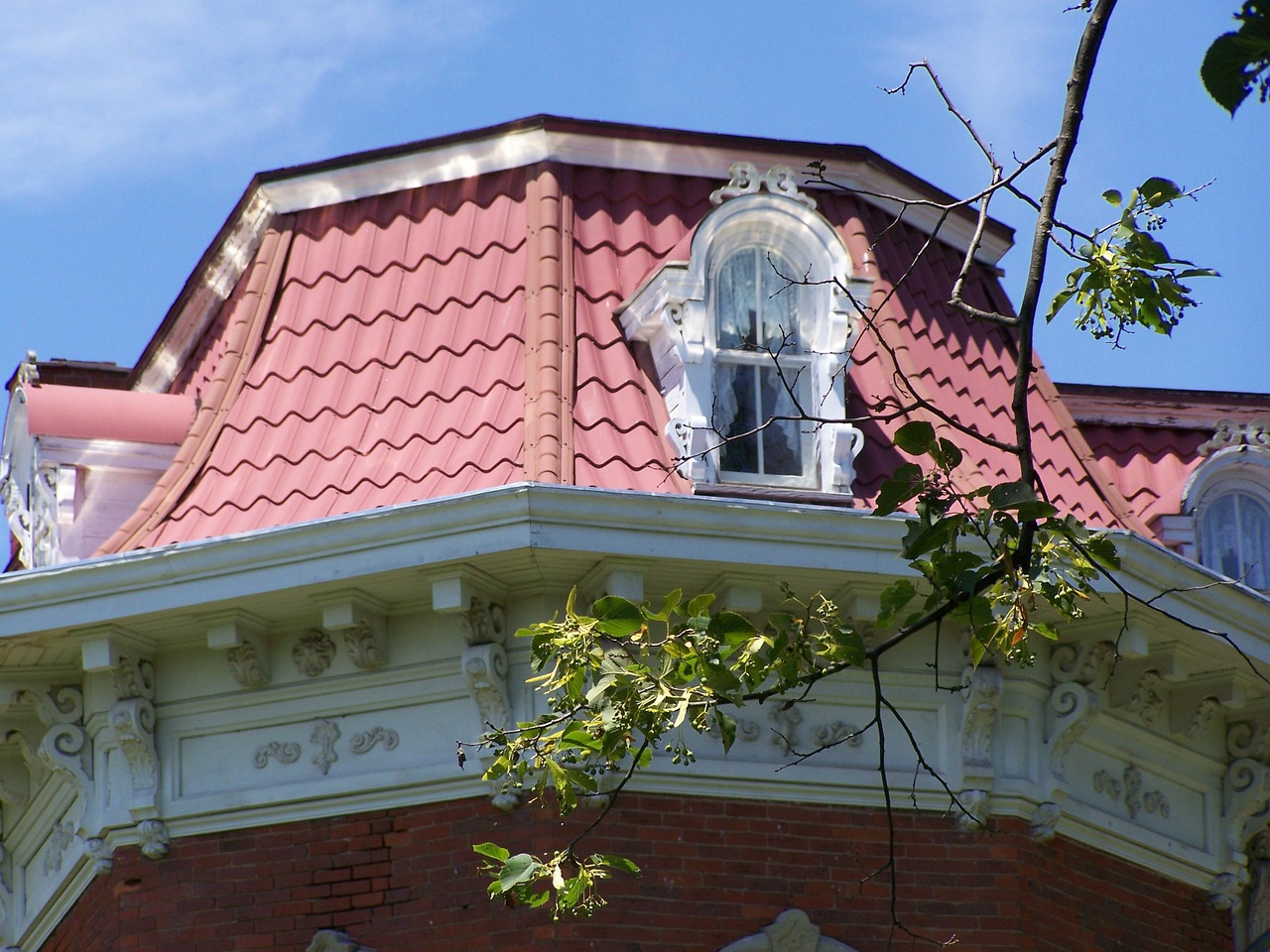 historic roof historic buildings architecture free photo