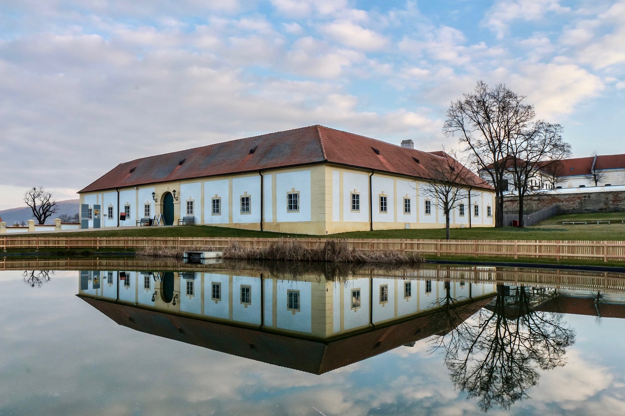 historical house lake mirror free photo