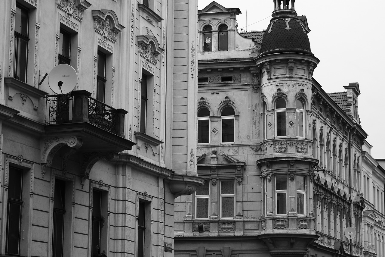 historical houses street black and white free photo