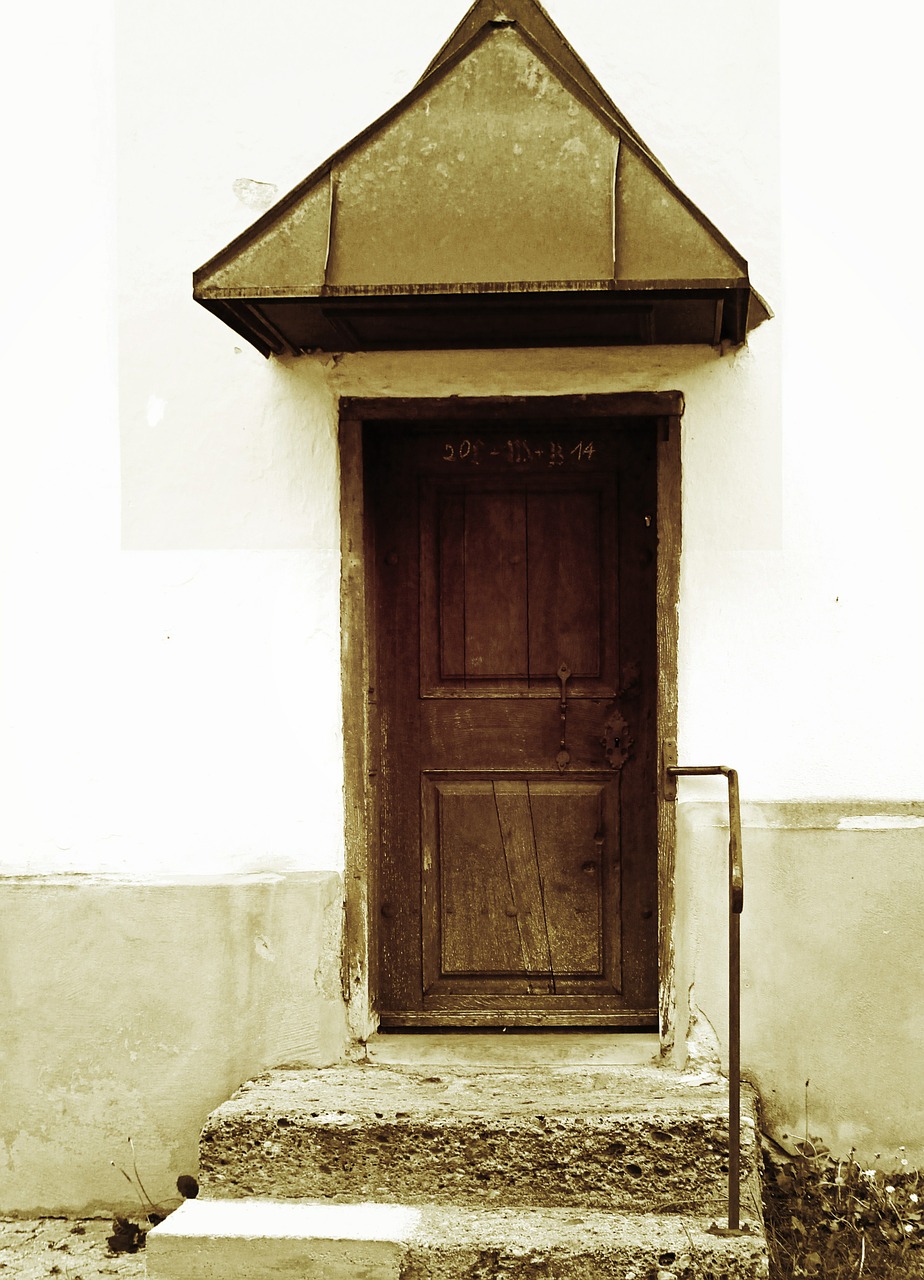historically input door free photo