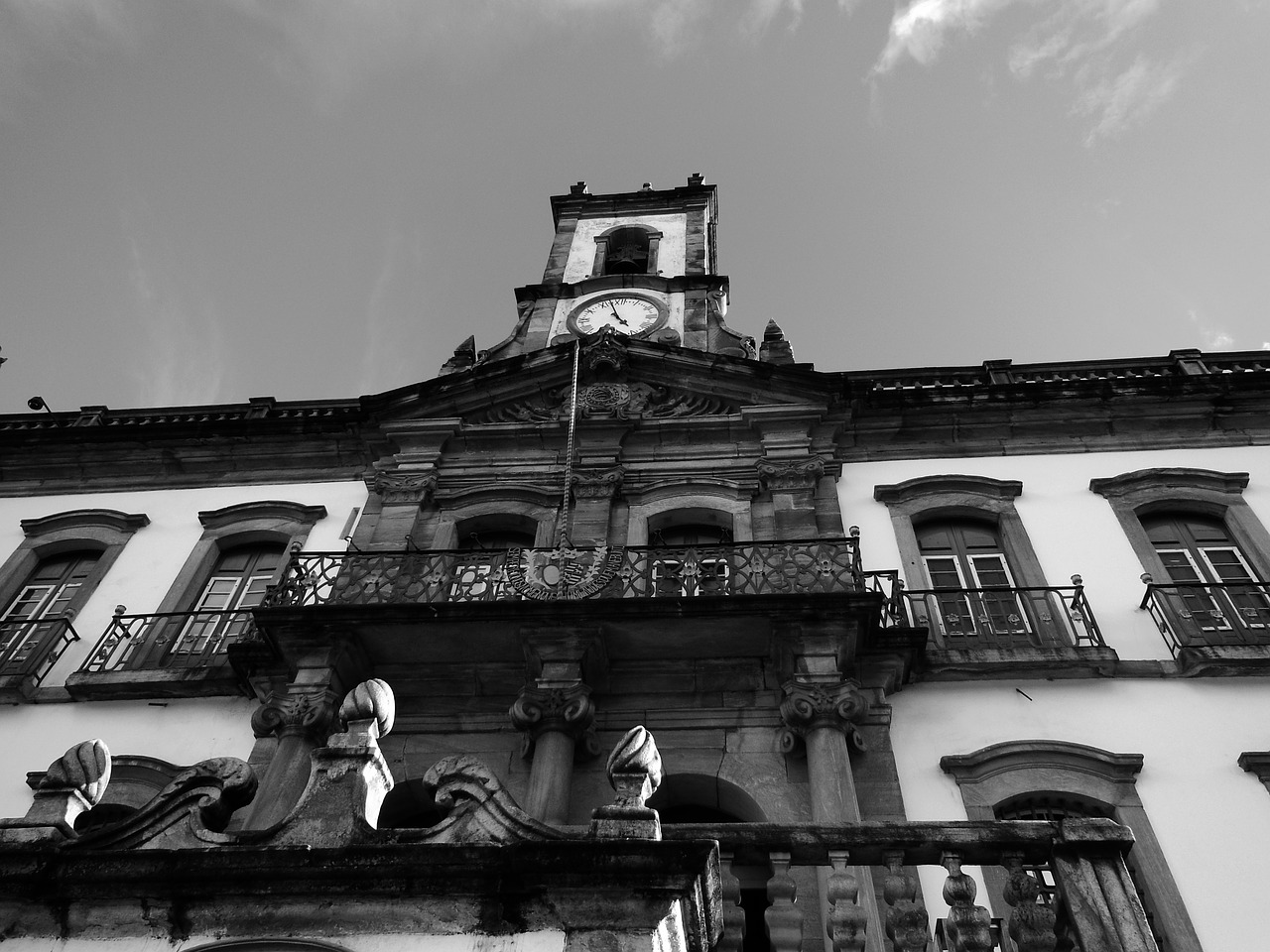 history museum black gold free photo