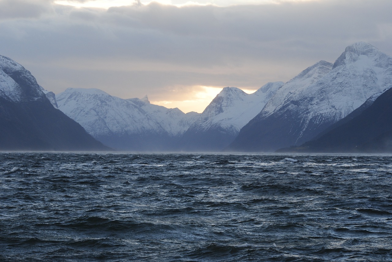 hjørundfjorden storfjorden winter free photo