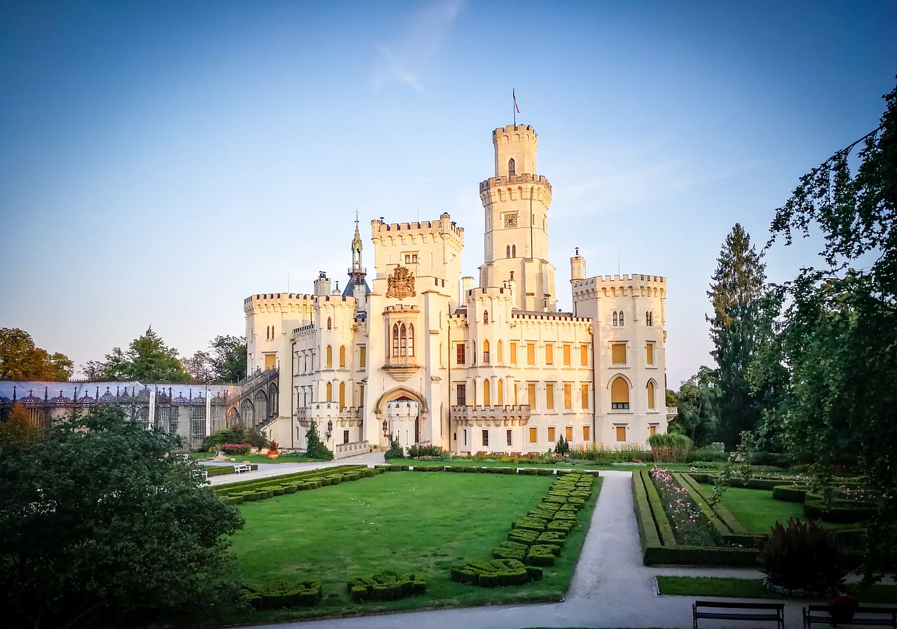 hluboka  czech republic  castle free photo